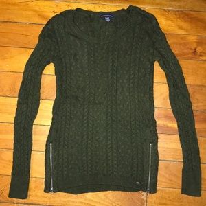 American Eagle sweater